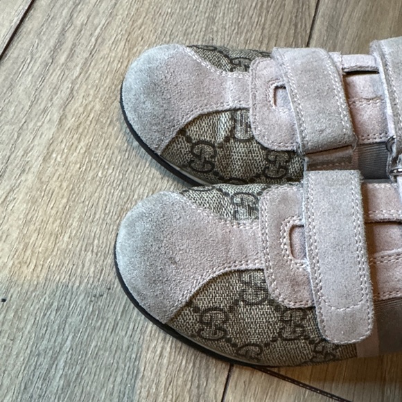 Pink Kids Gucci sneakers - Picture 2 of 11